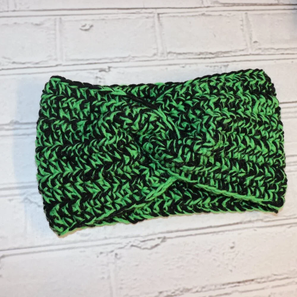 Vintagejelyfish 💚🖤 green